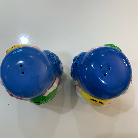 M & M Mars Salt & Pepper Shakers - Picture 2 of 4